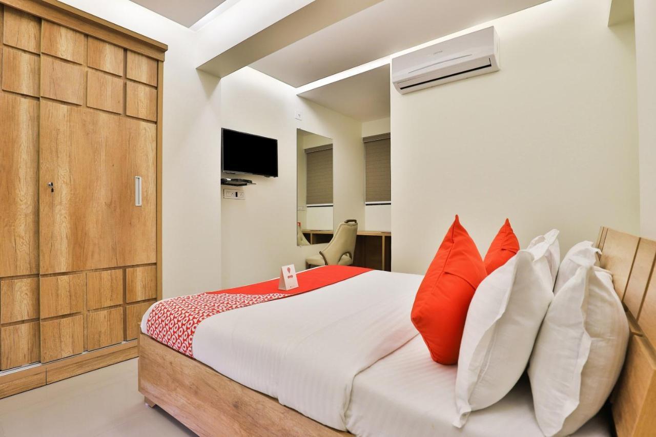 Collection O 12462 Hotel Shiv Inn Gandhinagar Eksteriør bilde