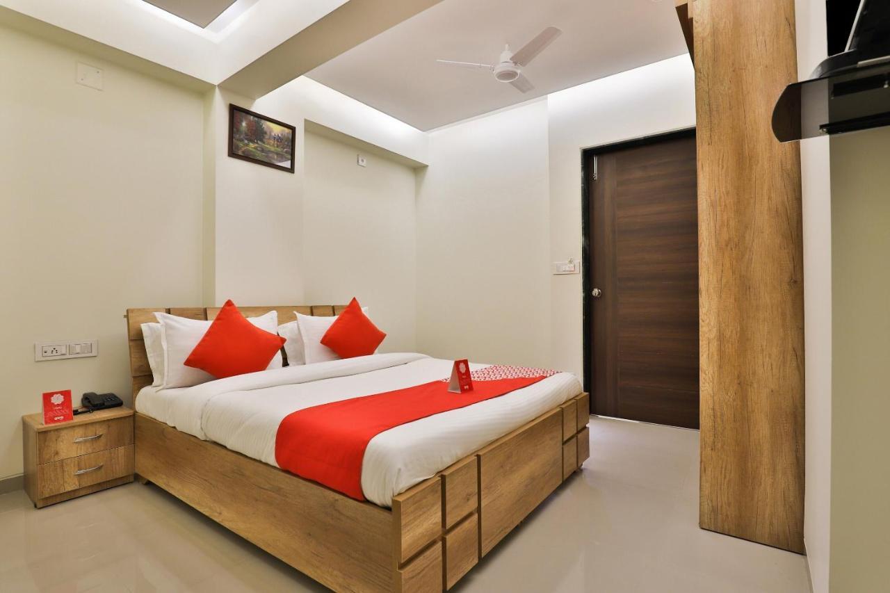 Collection O 12462 Hotel Shiv Inn Gandhinagar Eksteriør bilde