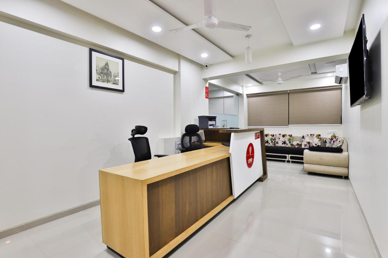Collection O 12462 Hotel Shiv Inn Gandhinagar Eksteriør bilde
